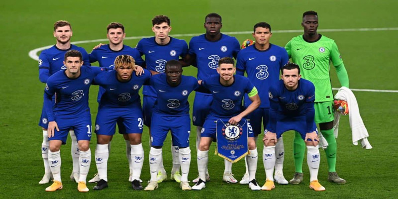 Đội hình Chelsea 3-5-1-1 Sức Mạnh Tận Dụng Đỉnh Cao của Tiền Vệ Trung Tâm 